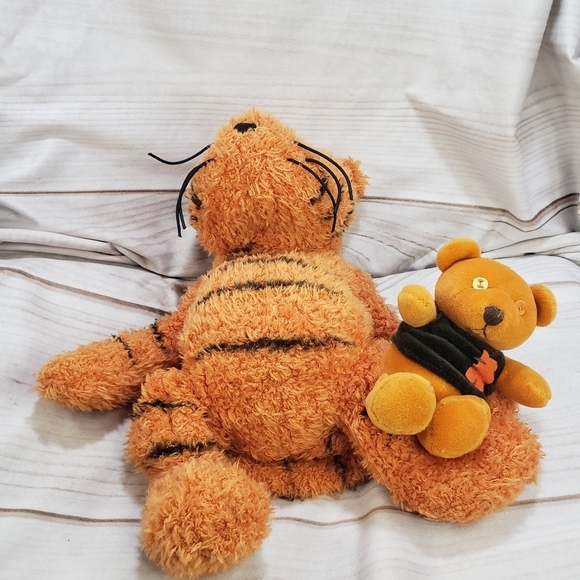 Disney Classic Pooh Tigger & Teddy Bear Stuffed Toy Walt Disney Company 10 Inch - Picture 5 of 10